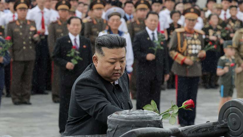 Kim Jong Un visits the Fatherland Liberation War Martyrs Cemetery in Pyongyang