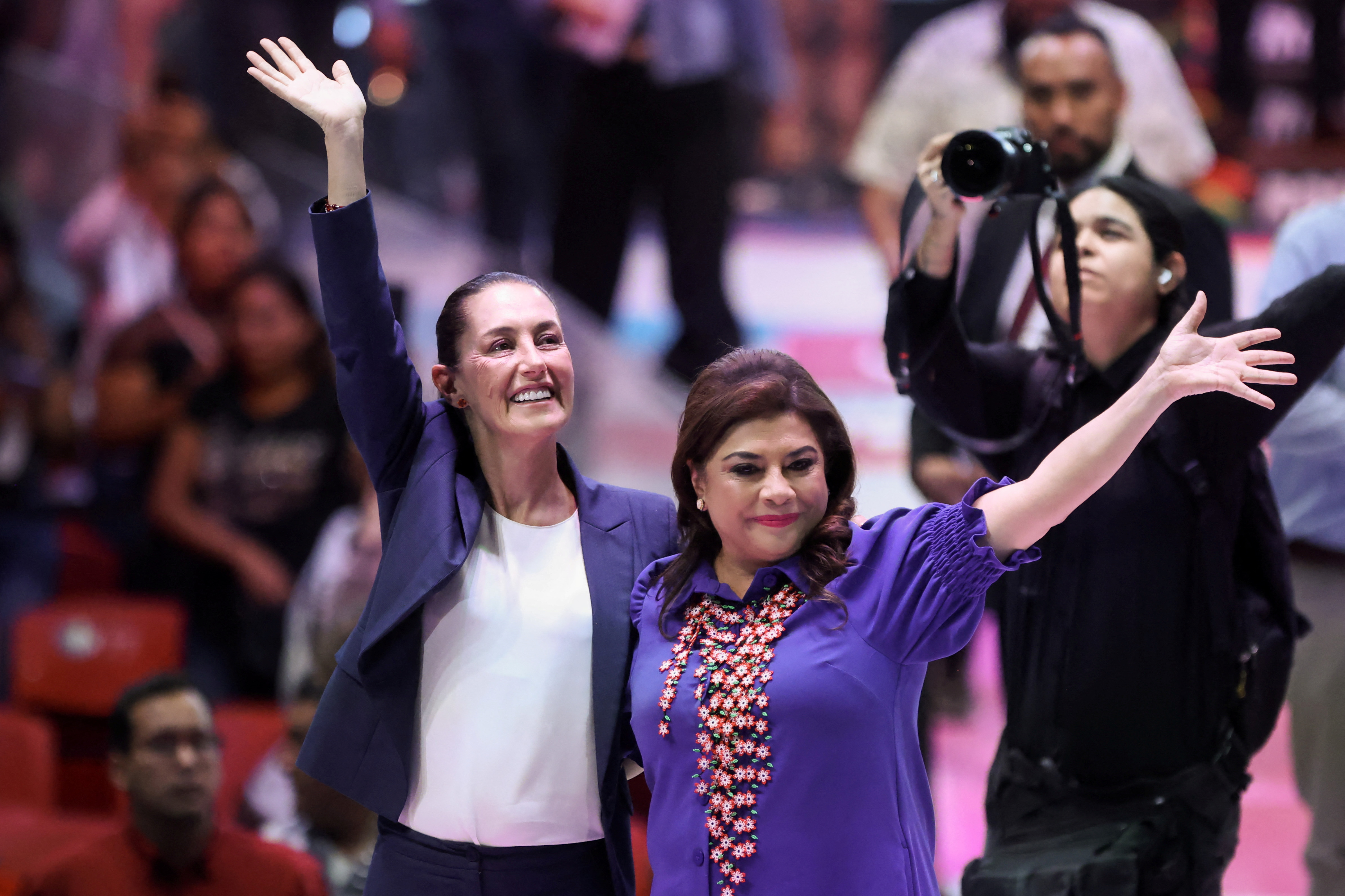 Celebration after Clara Brugada received the certificate of majority that accredits her as mayor-elect, in Mexico City