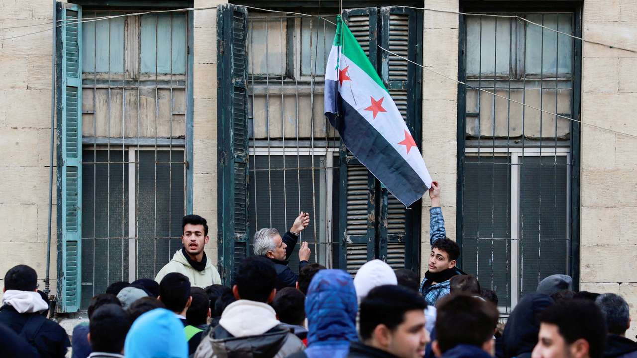 Early morning street scenes from Damascus after authorities announced the reopening of schools