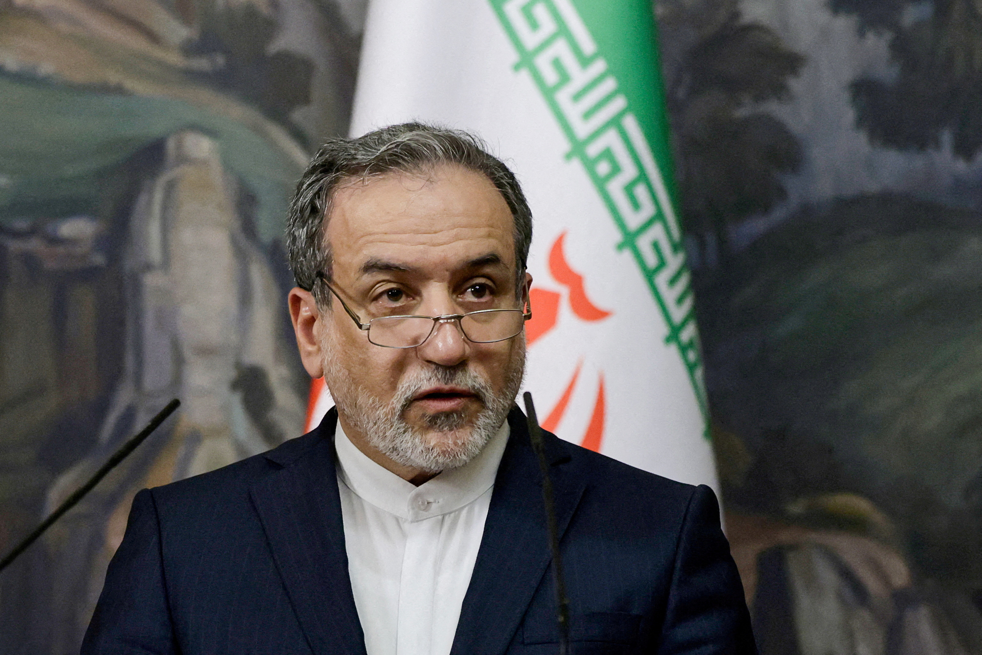 FILE PHOTO: Russia's Foreign Minister Lavrov and Iran's Foreign Minister Araqchi meet in Moscow