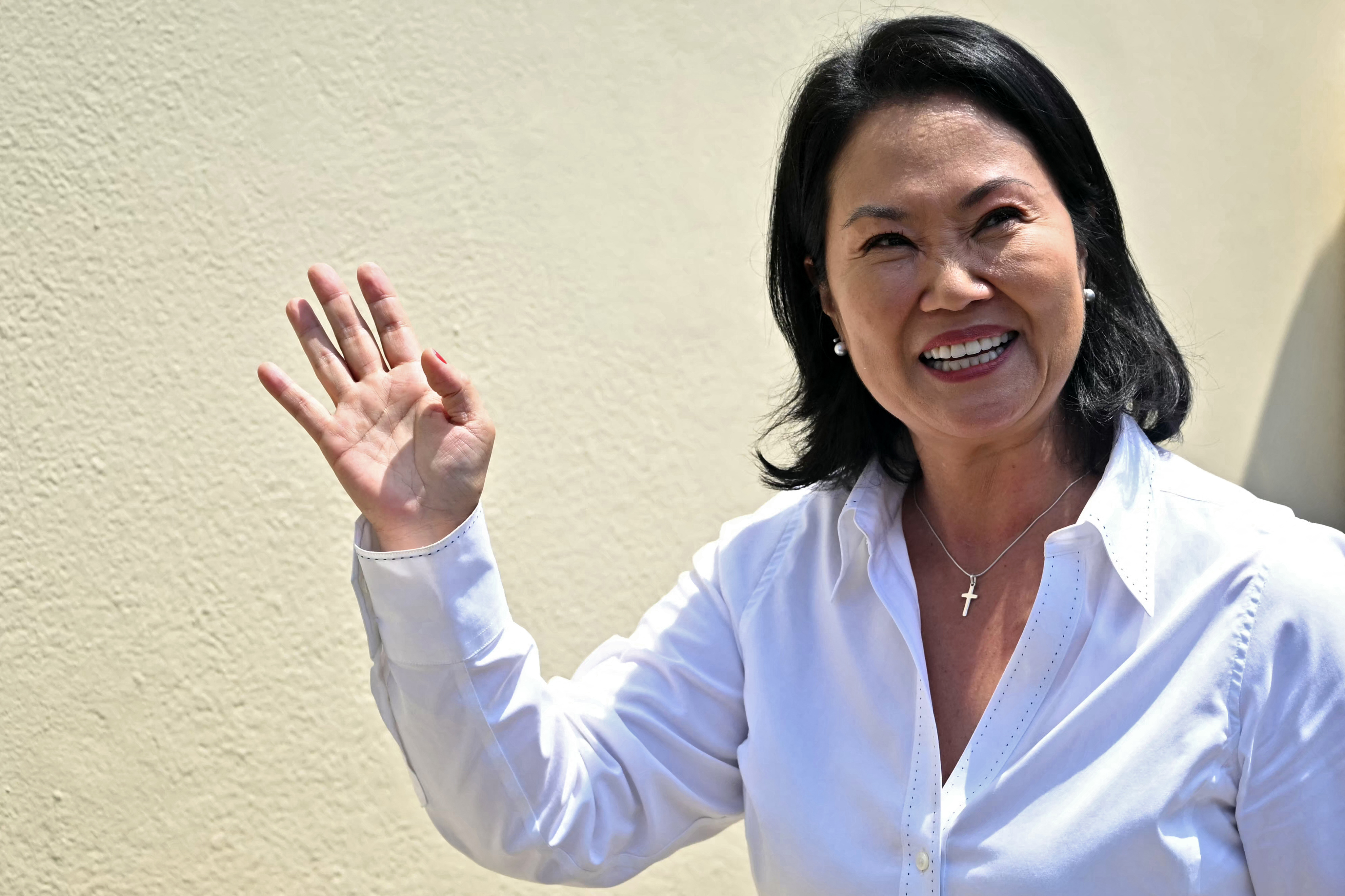 Fujimori leads tight Peru vote as Runoff looms after disruptions