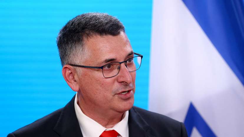 German Foreign Minister Johann Wadephul and Israeli Foreign Minister Gideon Saar attend a press conference in Berlin