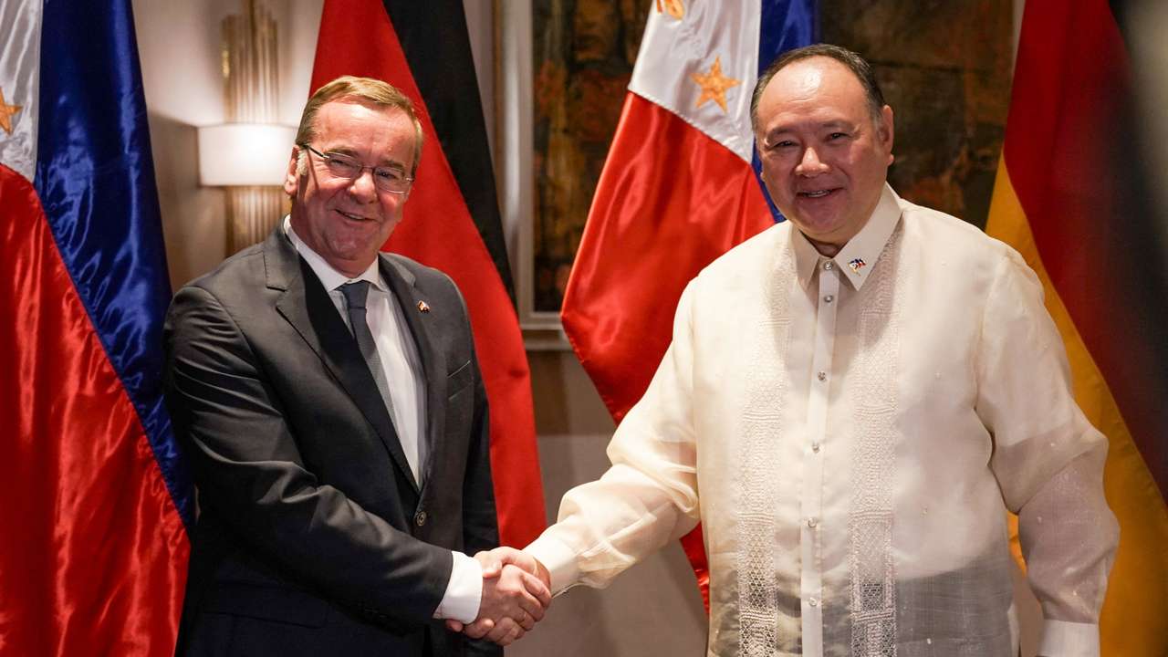 German Defence Minister Boris Pistorius visits Philippines