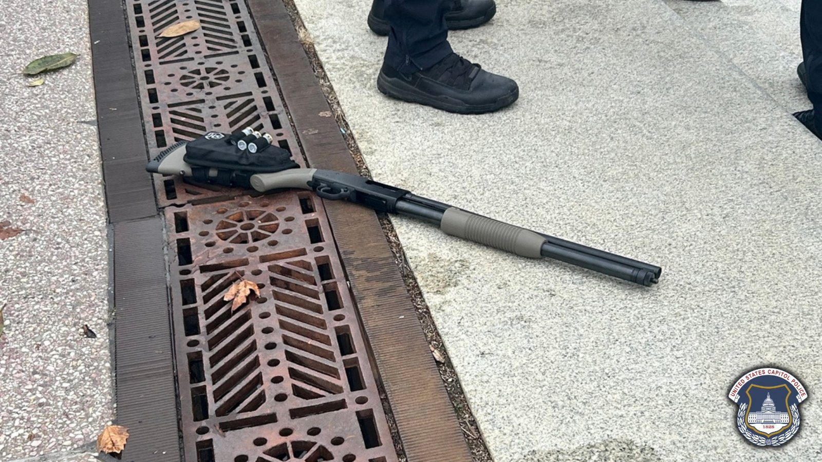 Man arrested after running toward US capitol with loaded shotgun