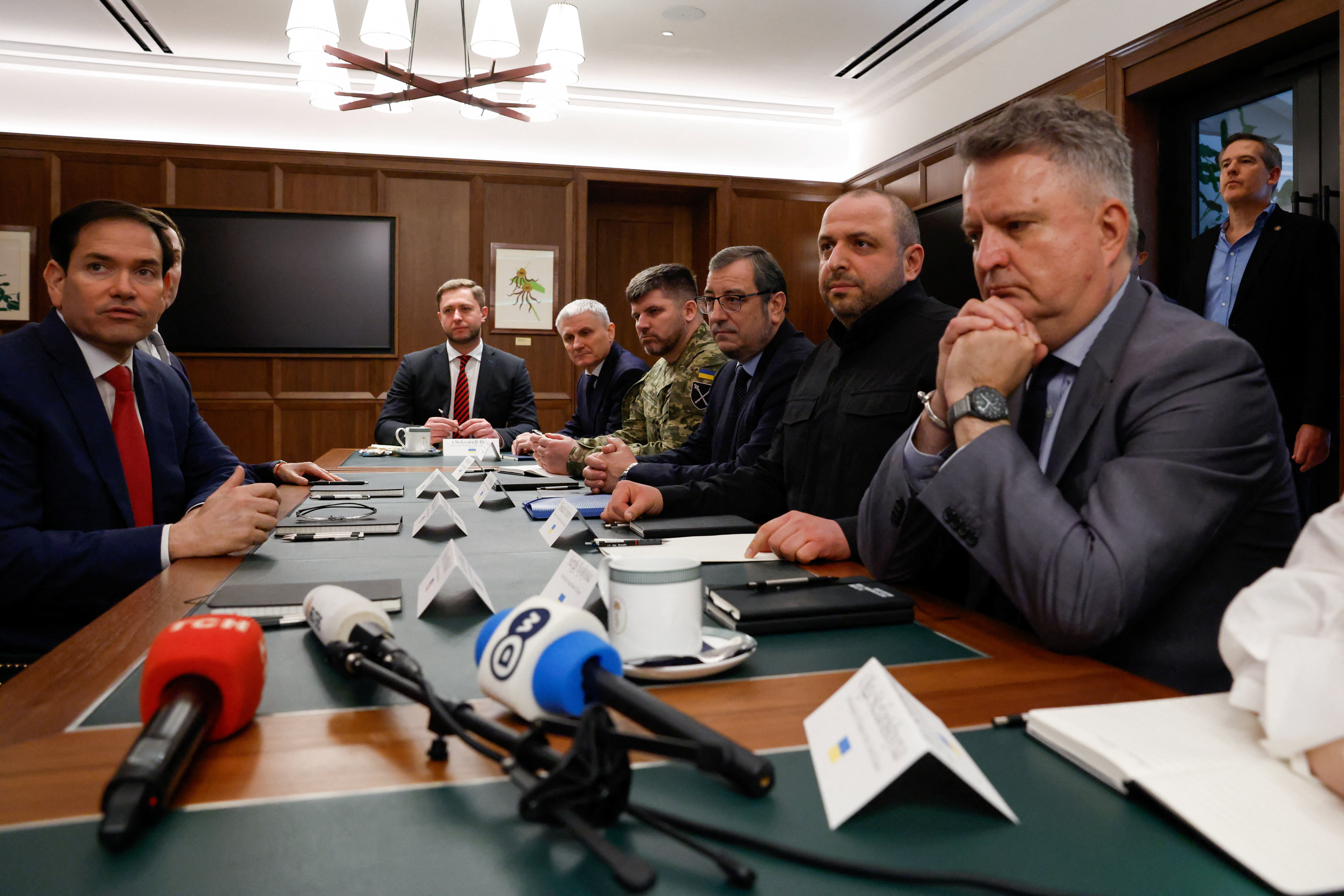U.S. Secretary of State Rubio, Special Envoy Witkoff, and Jared Kushner meet with a Ukrainian delegation in Hallandale Beach