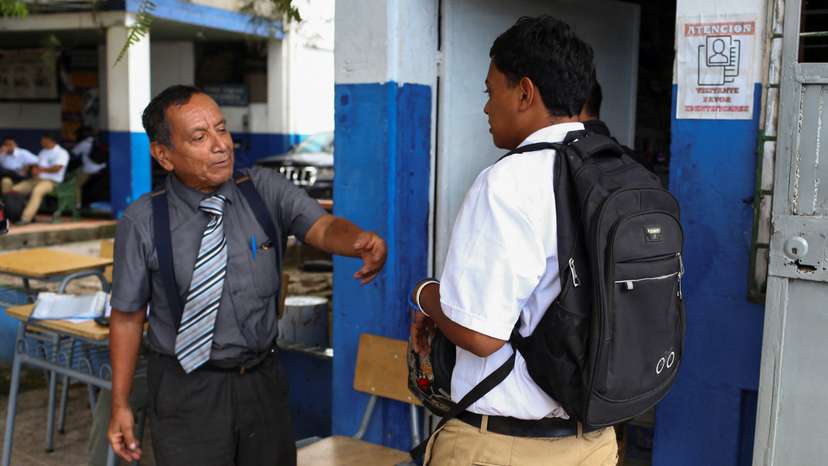 Schools enforce order and discipline" regulations in San Salvador
