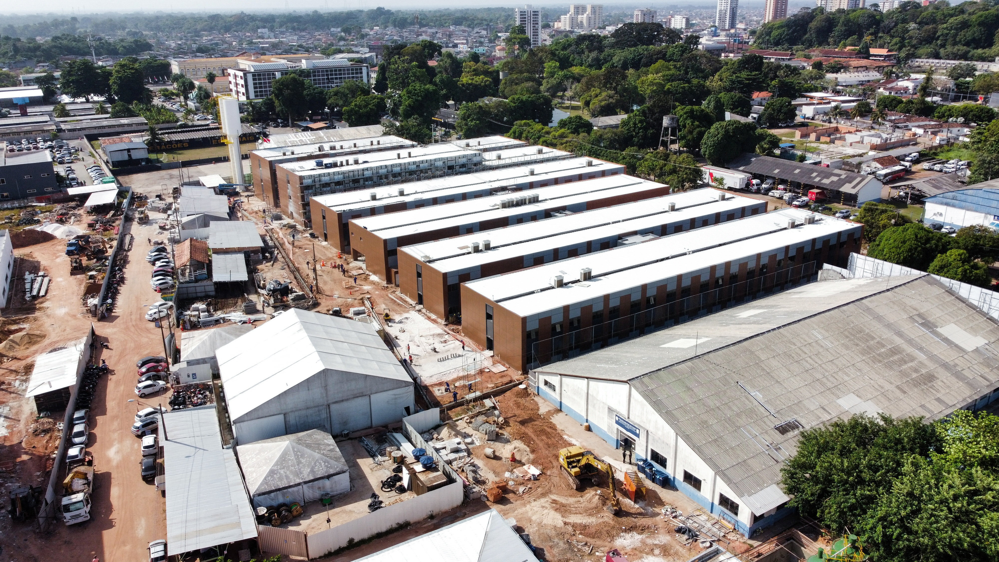 Construction workers in Brazil launch strike over wage demands ahead of COP30 in Belem