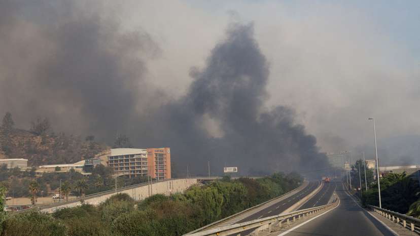 Raging forest fires turn deadly in Chile