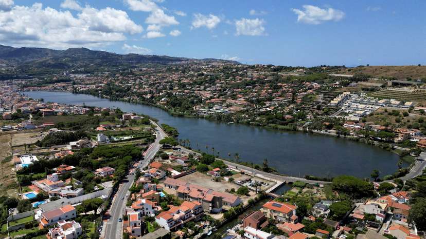 FILE PHOTO: 'They must not touch the Strait': Sicily bridge opponents vow to put up a fight