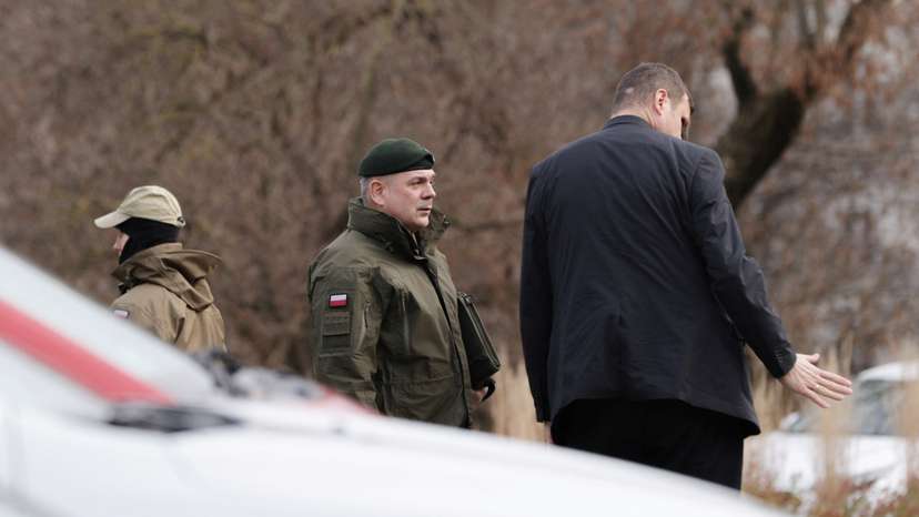 National Security Council meeting in Warsaw after unidentified aerial object entered Polish airspace.