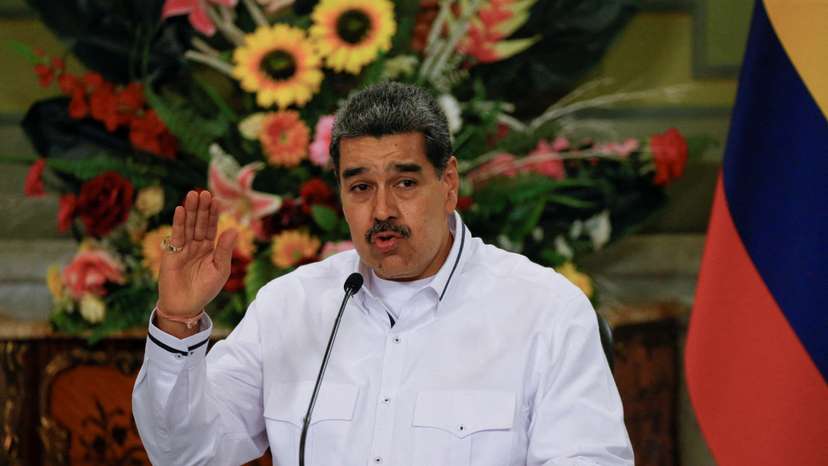 FILE PHOTO: Colombian President Petro meets with Venezuelan President Maduro in Caracas