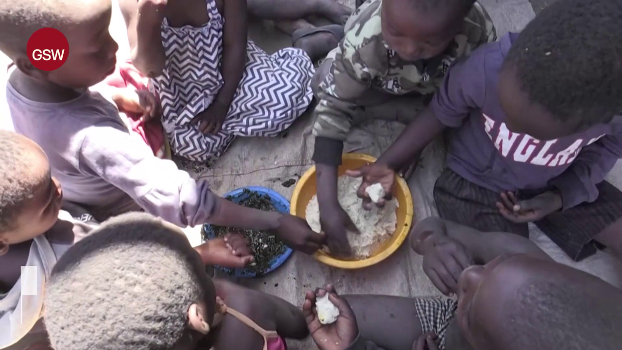 Manesi Levison having a meal with her grandchildren