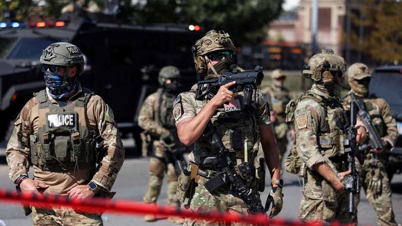 FILE PHOTO: People protest during a standoff with ICE and federal officers in Chicago