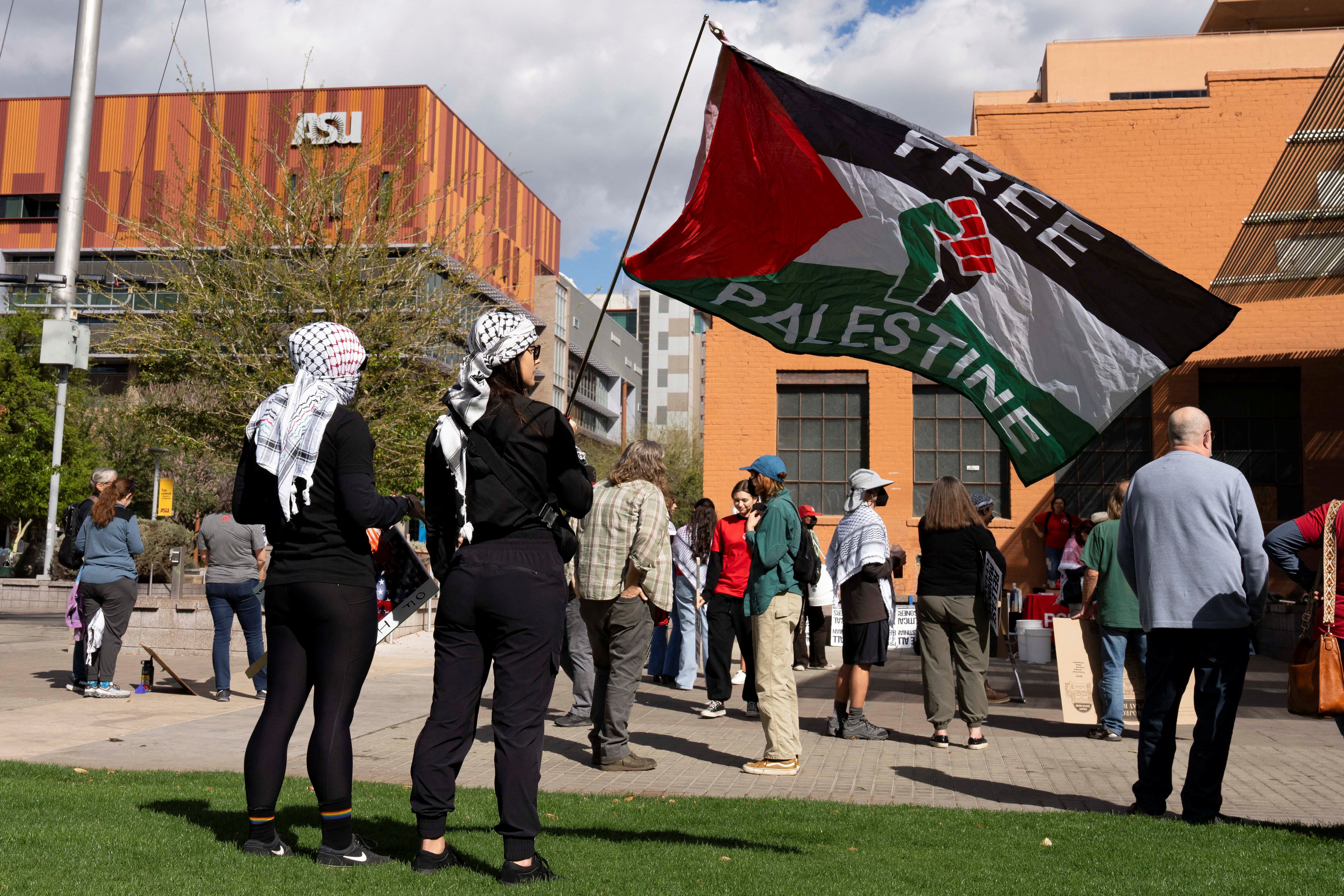 Rally in support of Columbia student Mahmoud Khalil is held near ASU in Phoenix