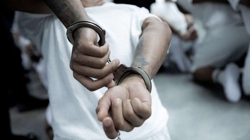 U.S. deports alleged members of the Tren de Aragua to be imprisoned in El Salvador