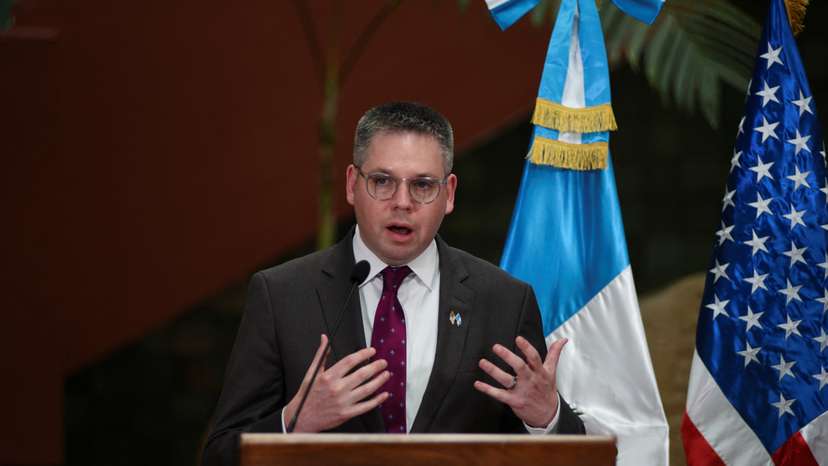 Eric Jacobstein, Deputy Assistant Secretary of the U.S. Bureau of Western Hemisphere Affairs and Guatemala's Minister of Foreign Affairs, Carlos Ramiro Martinez, hold a conference on humanitarian assistance to 135 Nicaraguans, in Guatemala City