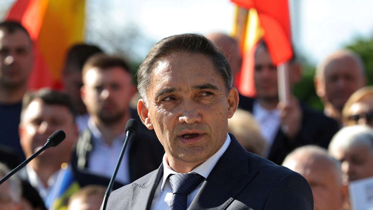 Former prosecutor Alexandr Stoianoglo launches election campaign in Chisinau