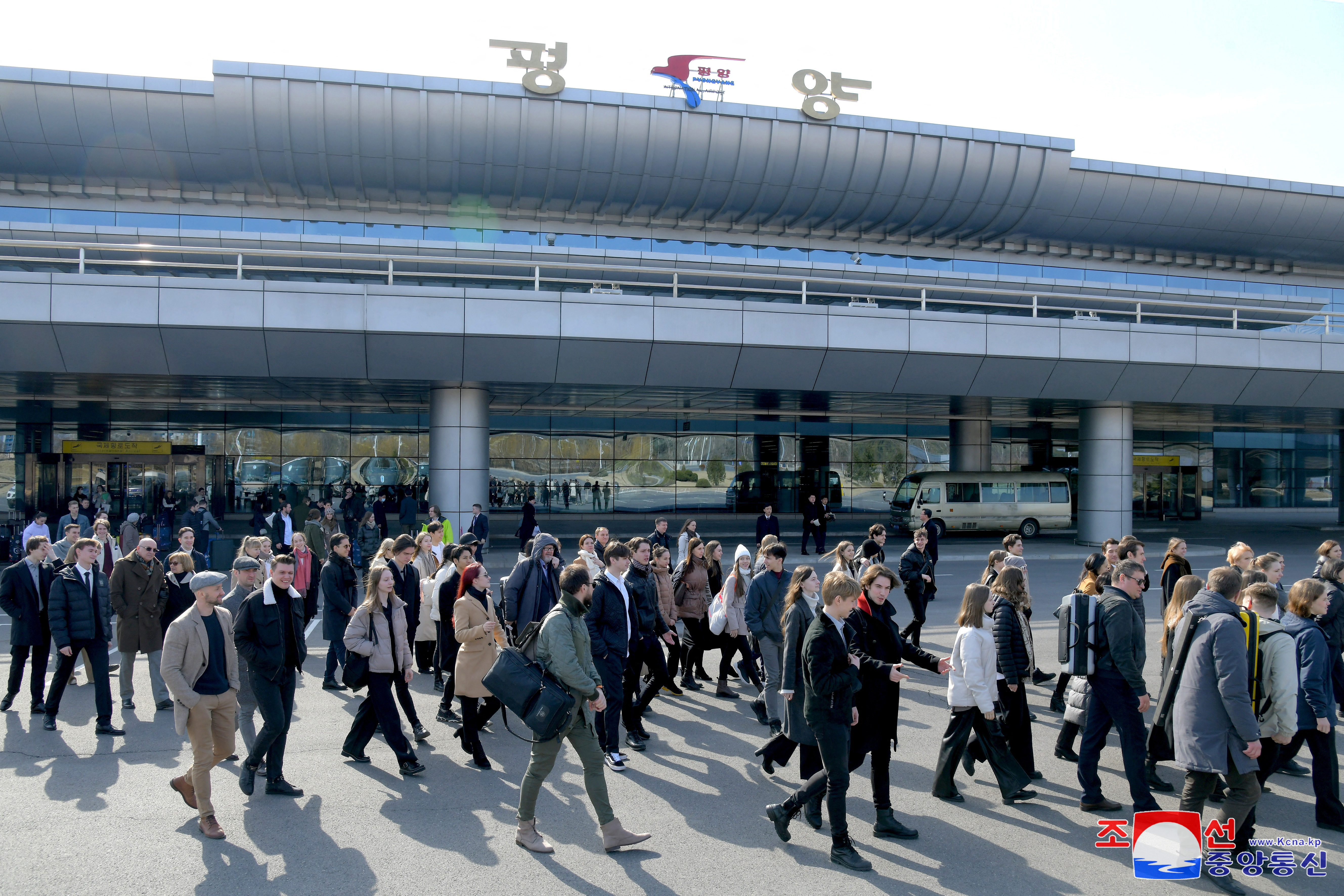 A Russian Federation Ministry of Culture delegation arrives in Pyongyang