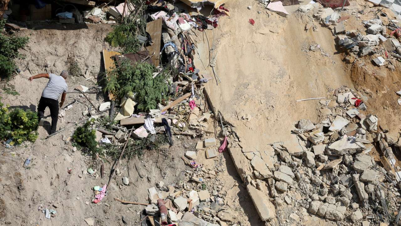 Aftermath of an Israeli strike, in Ain Deleb