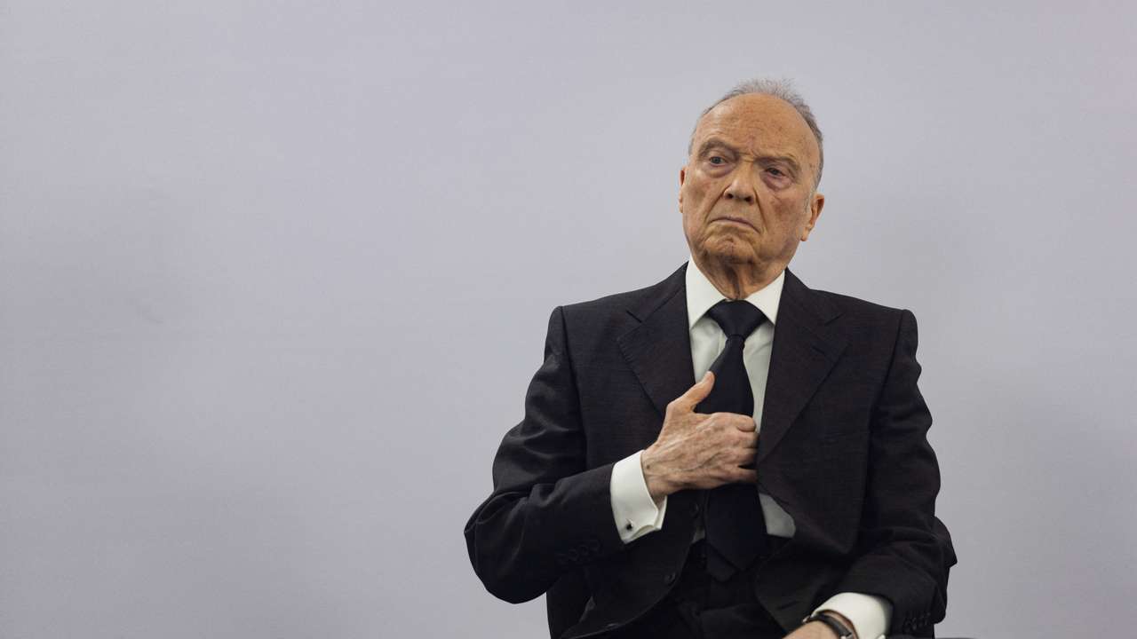 Mexican Security Minister informs about investigations into seized pretoleum tanker