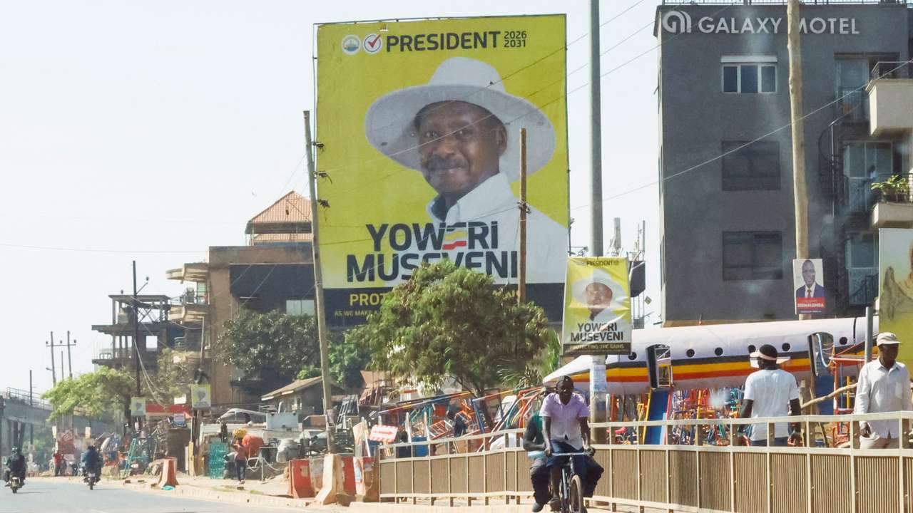 Uganda's President Museveni takes commanding lead in early election results