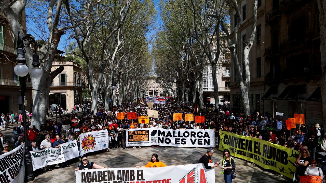 March against housing prices and the impact of tourism on the residents of the Balearic Islands in Mallorca