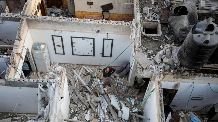 Aftermath of an Israeli strike on a house in Rafah