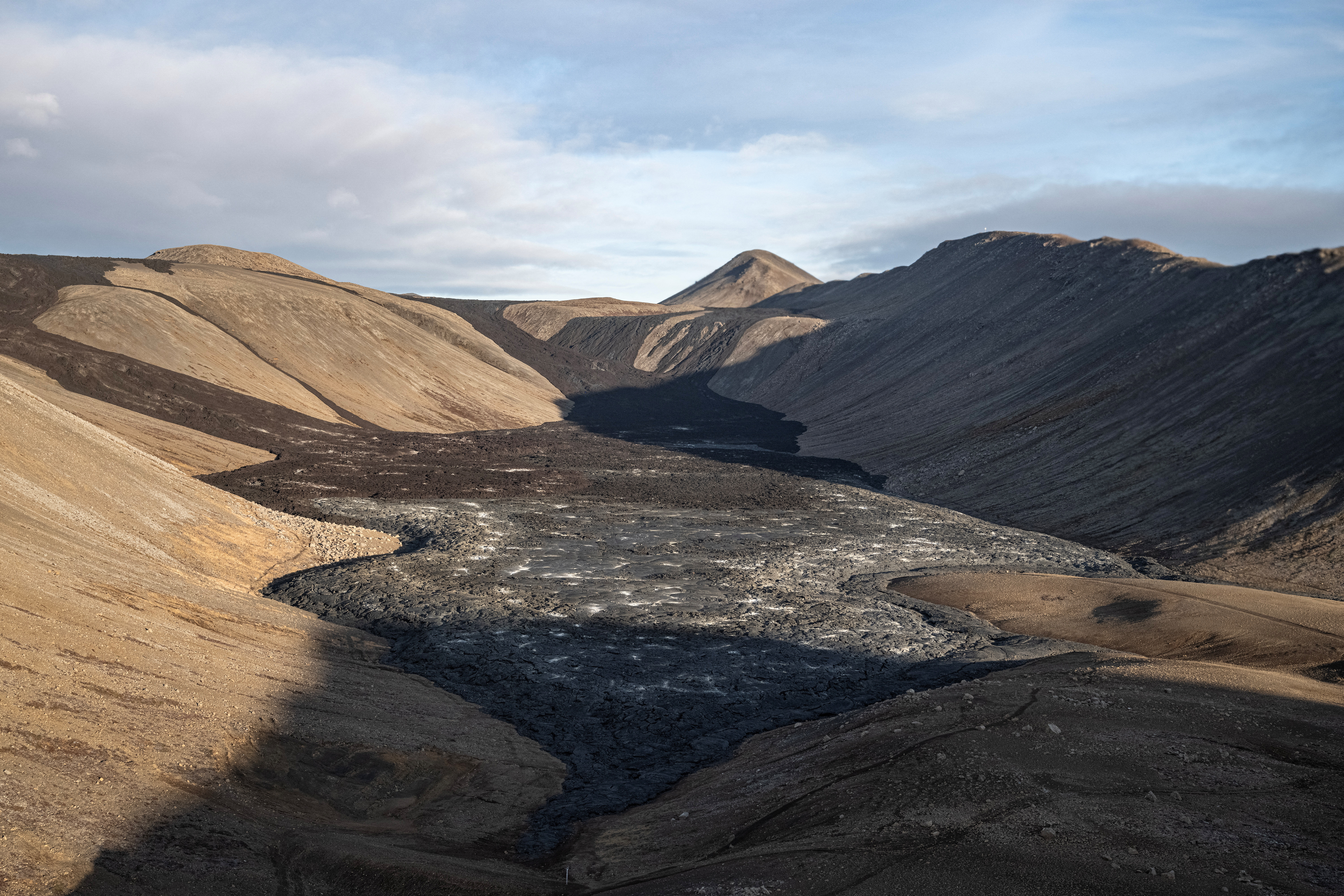 Risk of volcanic eruption in Iceland remains high