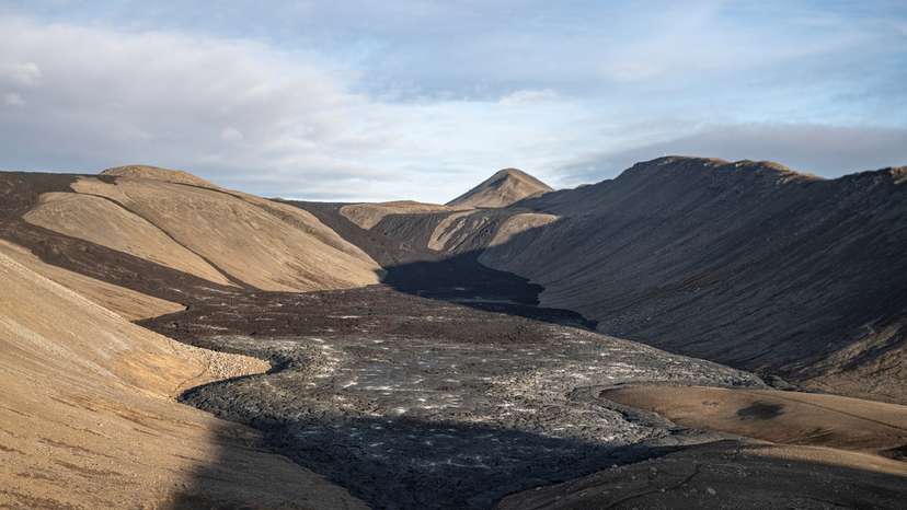 Risk of volcanic eruption in Iceland remains high