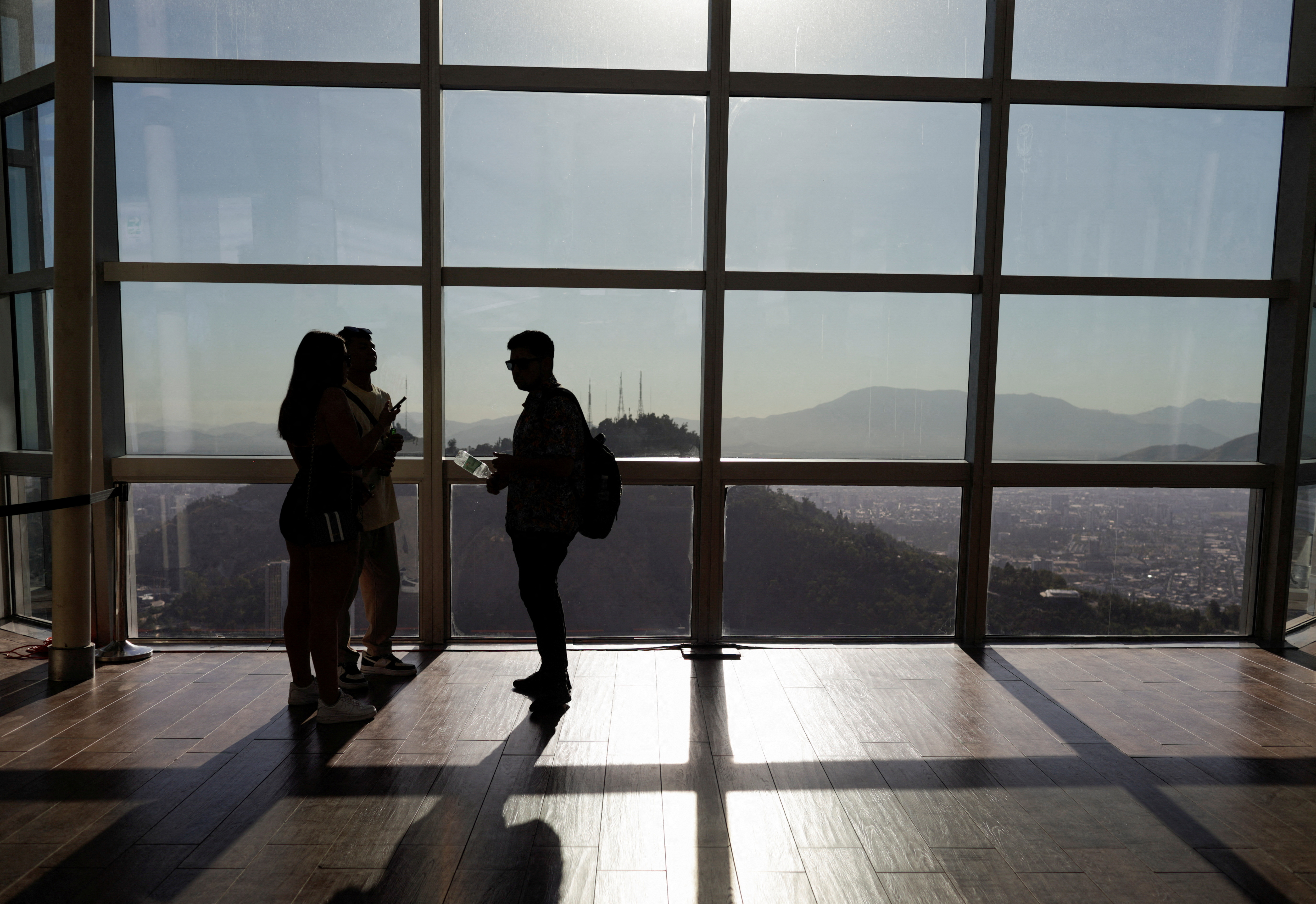 FILE PHOTO: Heat wave hits Chile's capital Santiago