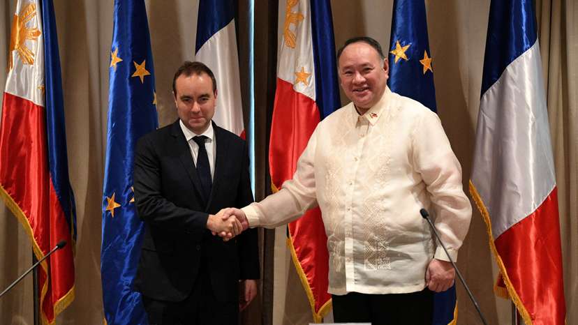 Philippine, French defence ministers hold joint briefing