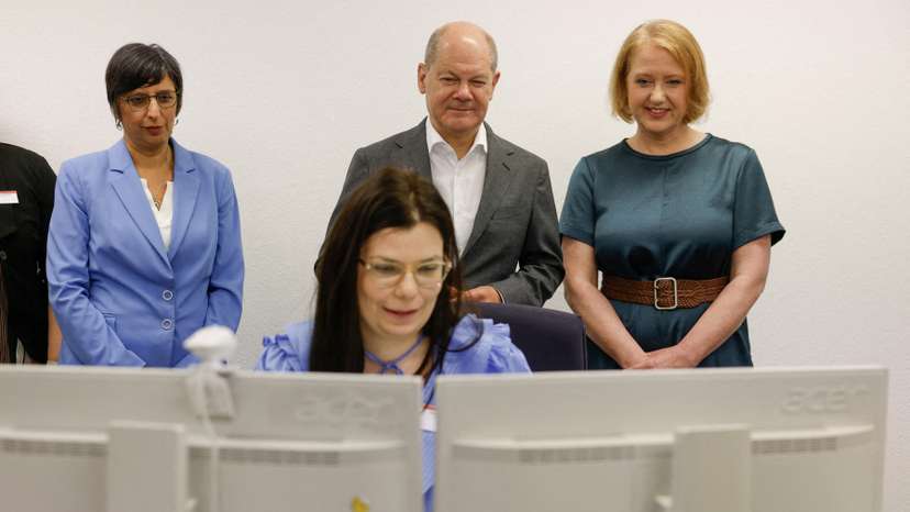 FILE PHOTO: German Chancellor Scholz visits the Berlin-Brandenburg children's benefits office in Potsdam
