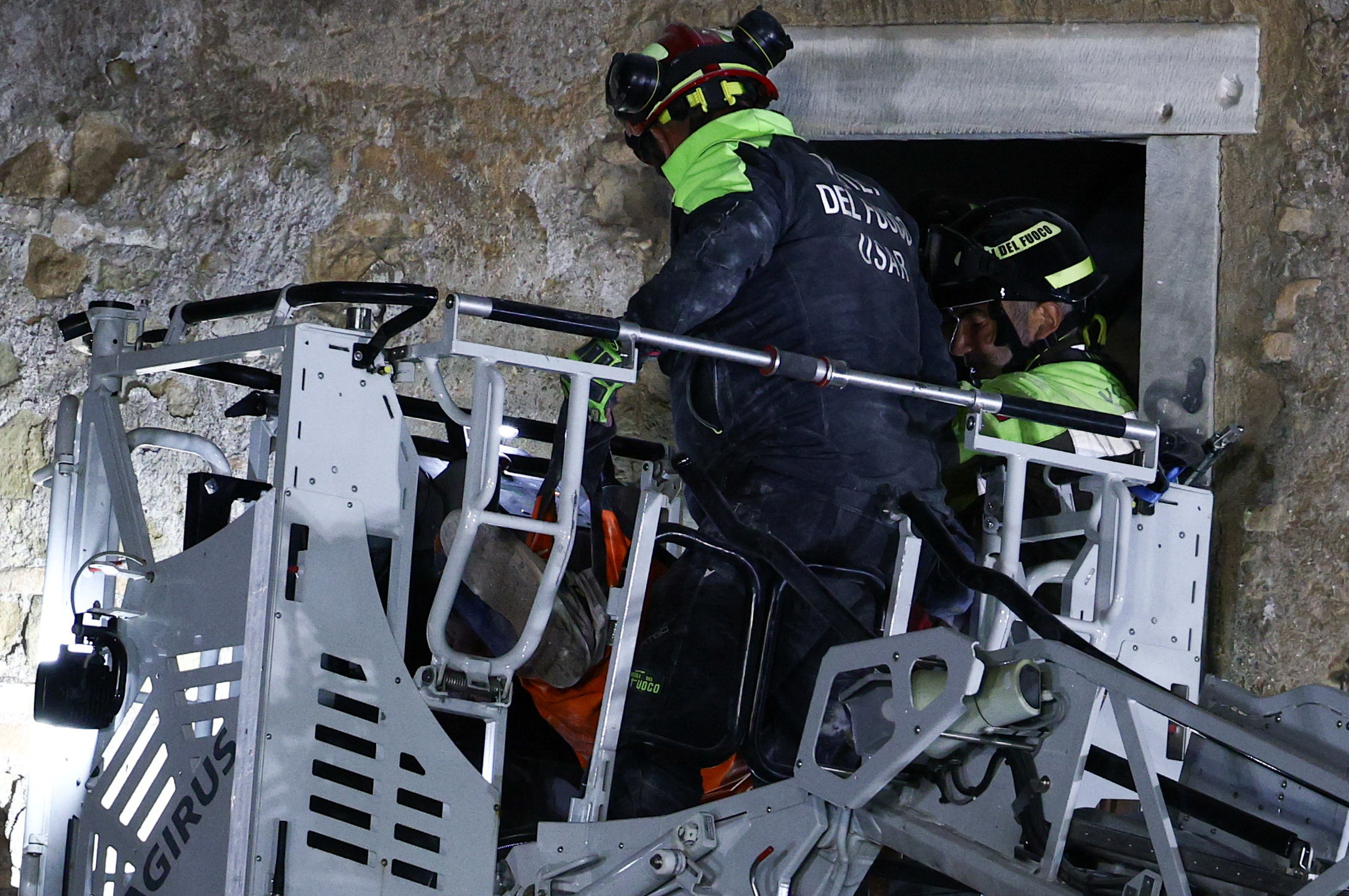 Parts of Torre dei Conti tower collapse in Rome