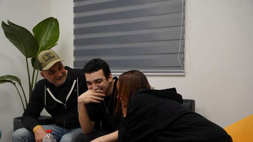 Edan Alexander, who has been released from captivity by Hamas, reunites with his family