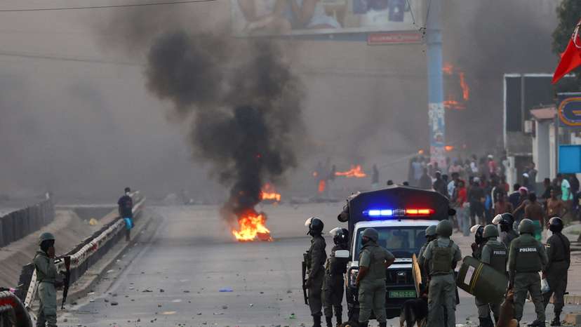 FILE PHOTO: Mozambique's ruling party retains power in contested election