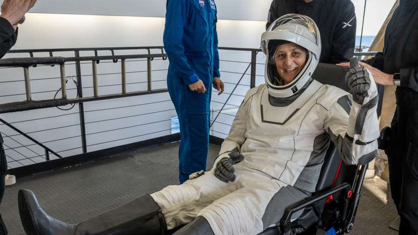 Astronauts Butch Wilmore and Suni Williams return to earth in a Crew Dragon capsule