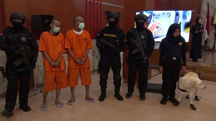 Indonesia arrests two local traffickers of Thai marijuana destined for Europe