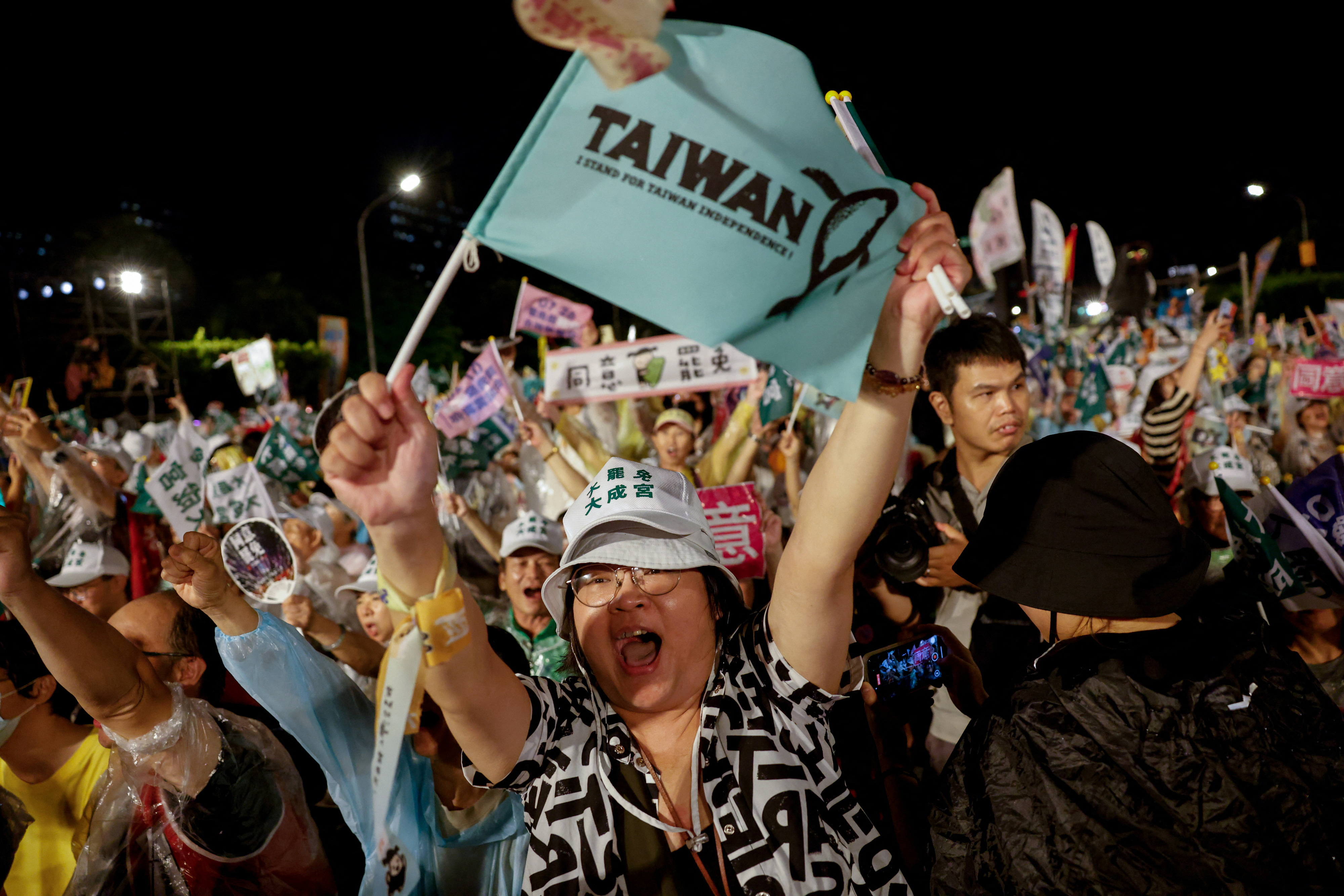 Supporters of the recall vote movement gather in Taipei