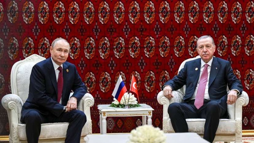 Russian President Vladimir Putin meets with Turkish President Tayyip Erdogan in Ashgabat