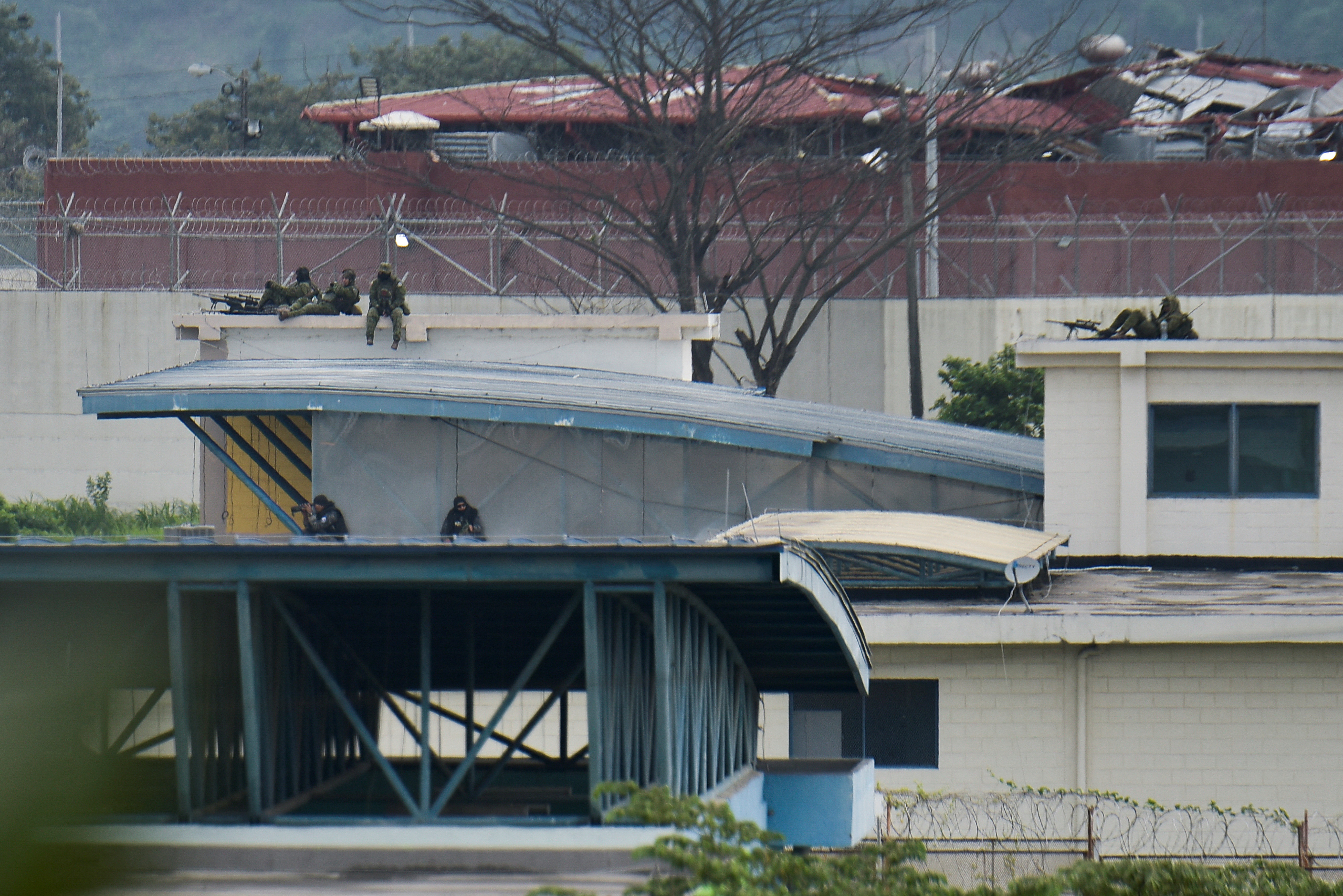 Soldiers carry out a raid at the Zonal 8 prison, in Guayaquil