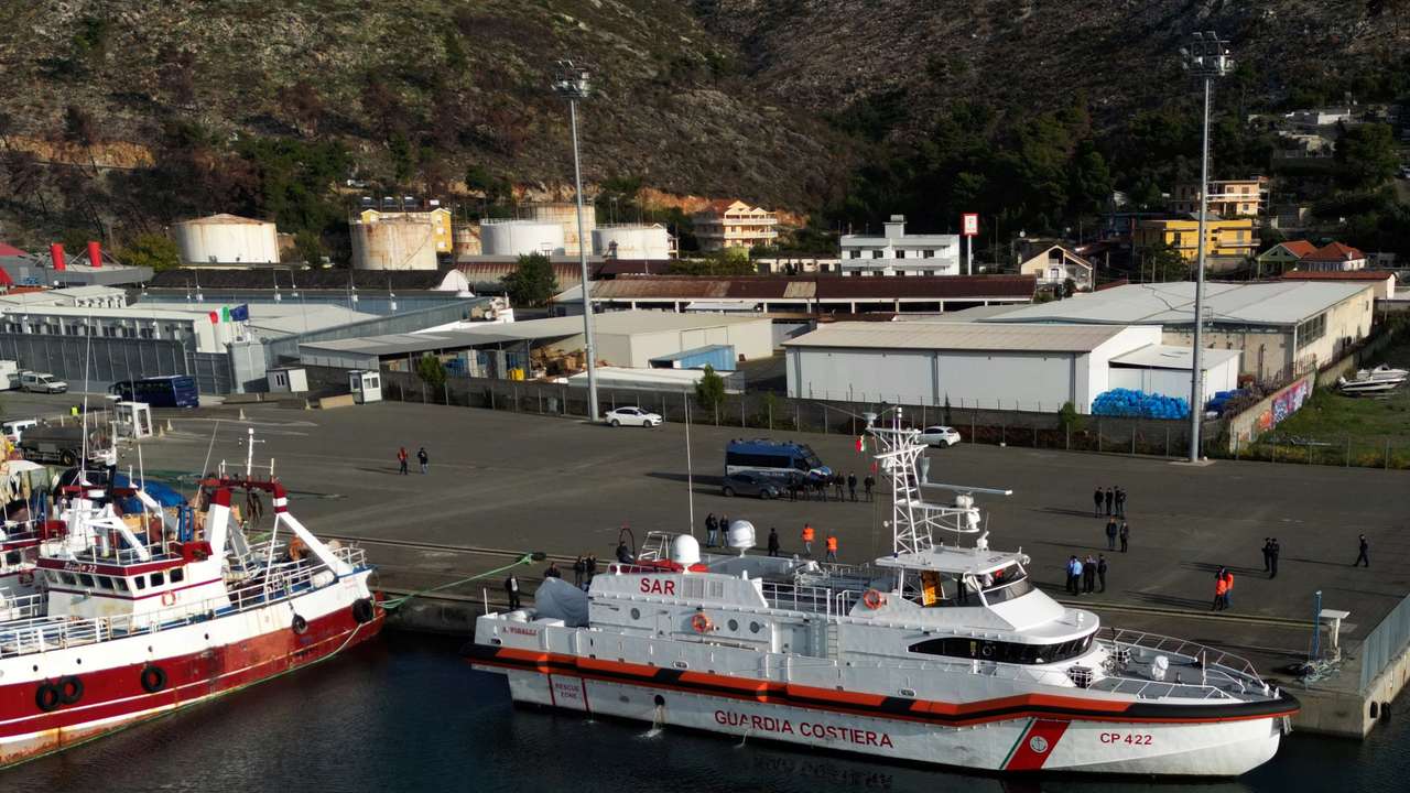 Rome court rejects orders to detain migrants in Albania