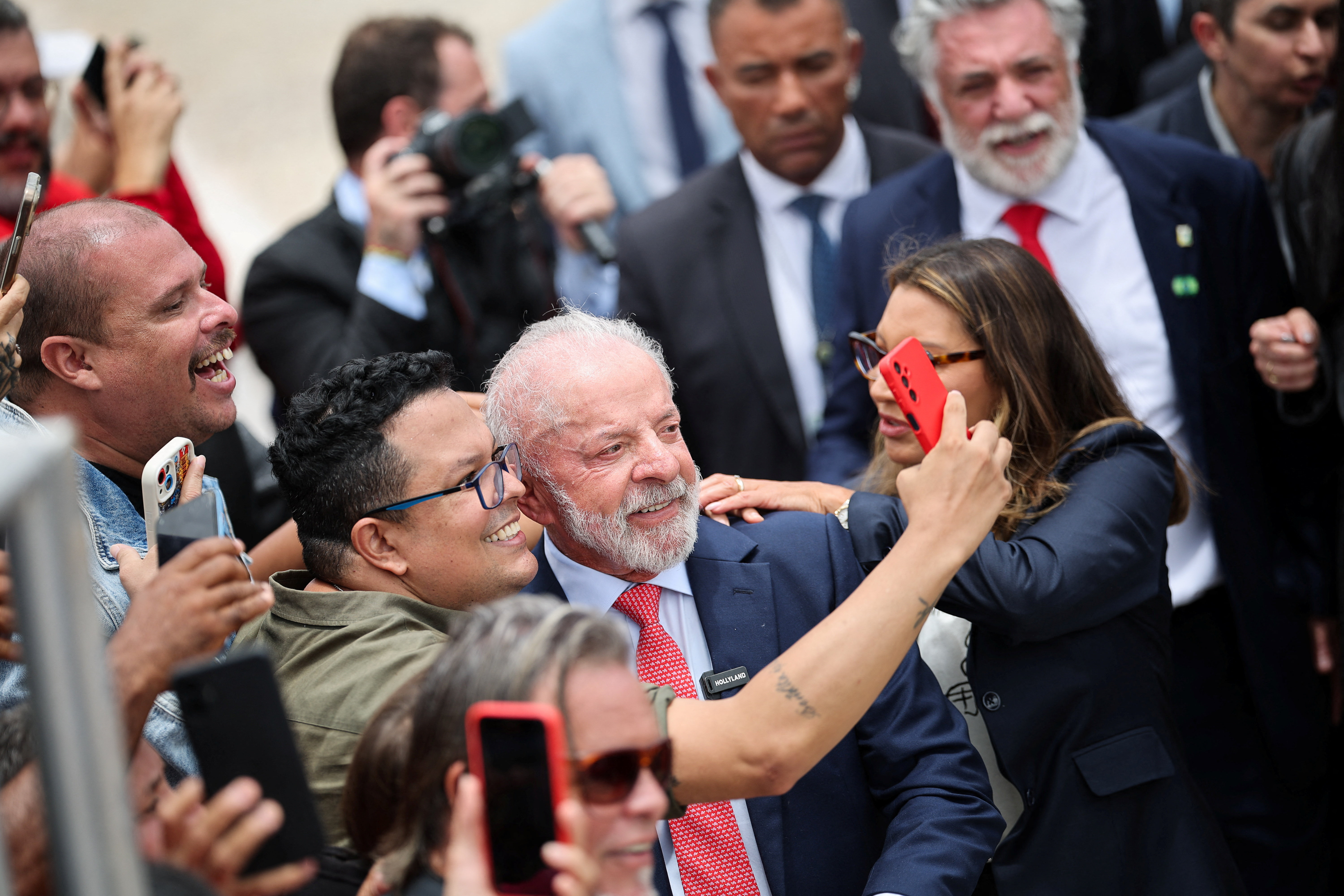 FILE PHOTO: People demonstrate as Brazil's President Lula vetoes a bill which will cut former President Bolsonaro's 27-year prison sentence, in Brasilia
