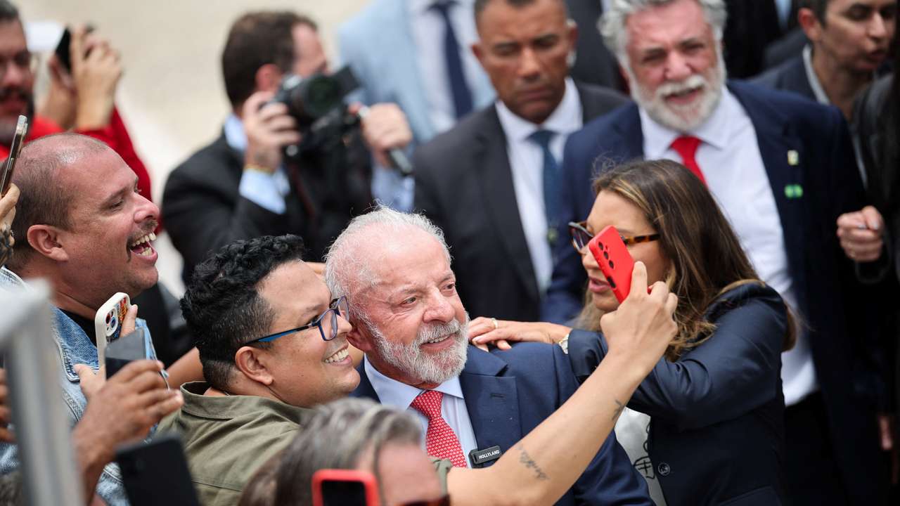 FILE PHOTO: People demonstrate as Brazil's President Lula vetoes a bill which will cut former President Bolsonaro's 27-year prison sentence, in Brasilia
