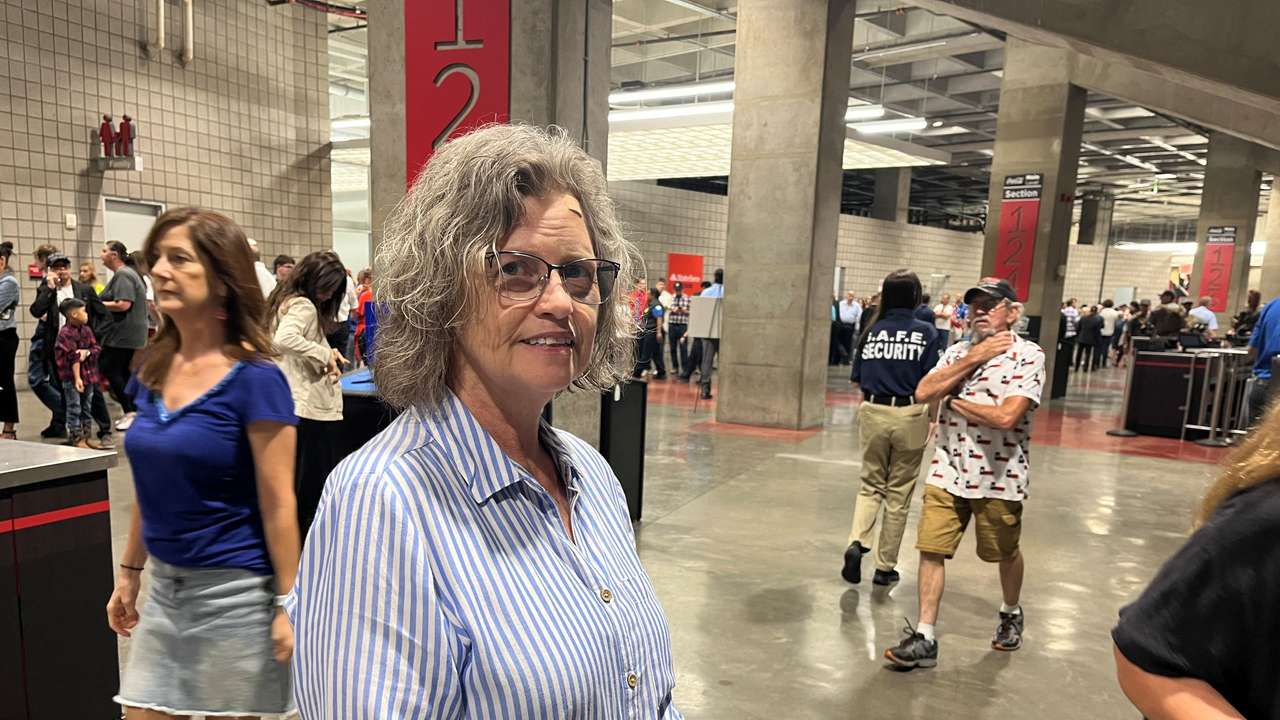 Kirk praised as US martyr at memorial where religion and politics merged