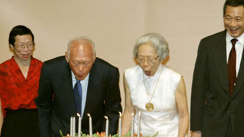 LEE KUAN YEW AND HIS WIFE KWA GEOK CHOO CELEBRATES LEE'S 80TH BIRTHDAY
IN SINGAPORE.