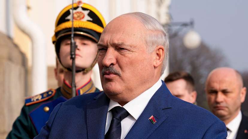 Russia's President Putin and Belarus' President Lukashenko meet in Moscow