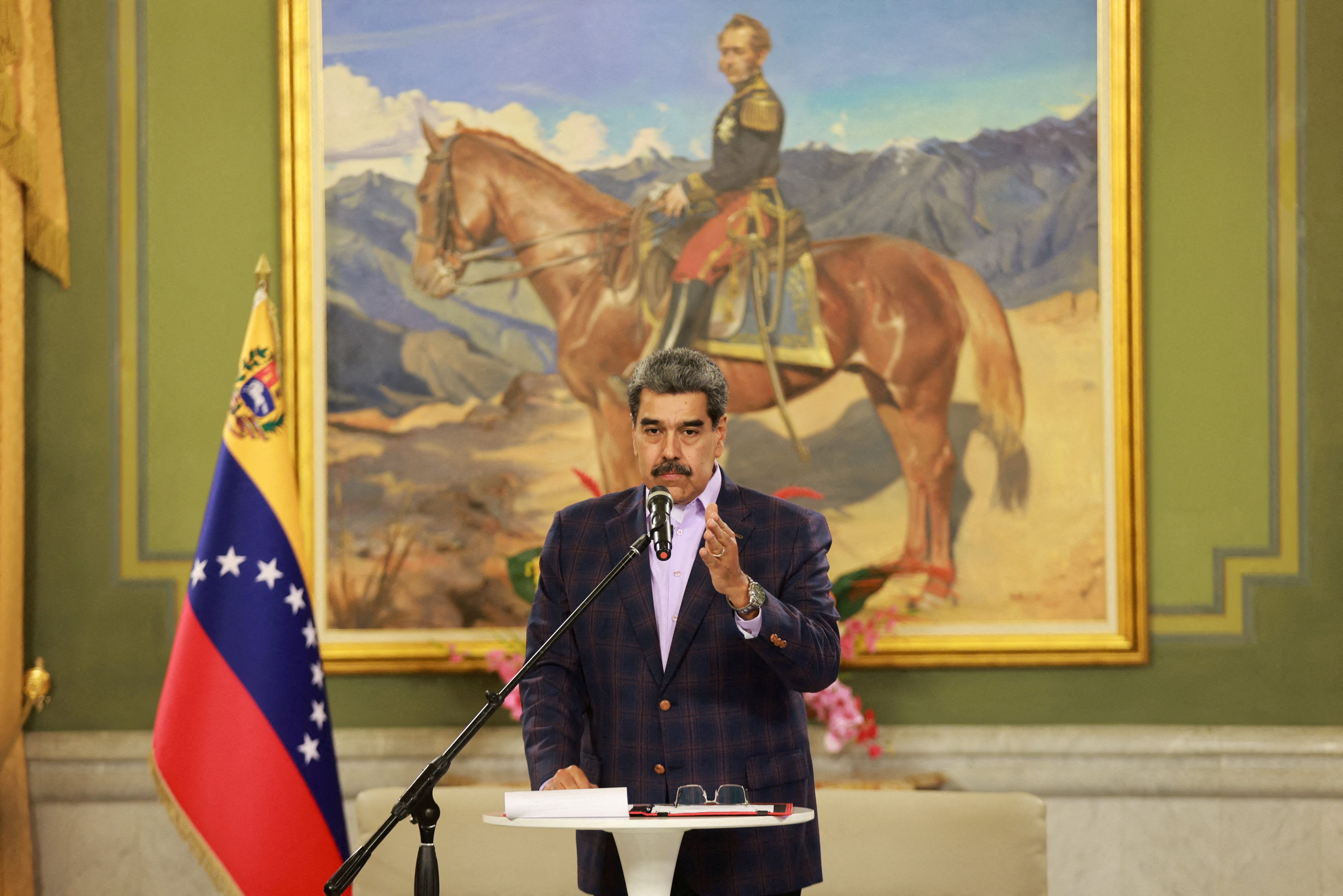 Maduro signs sweeping defense law, calls for preparedness amid US tensions