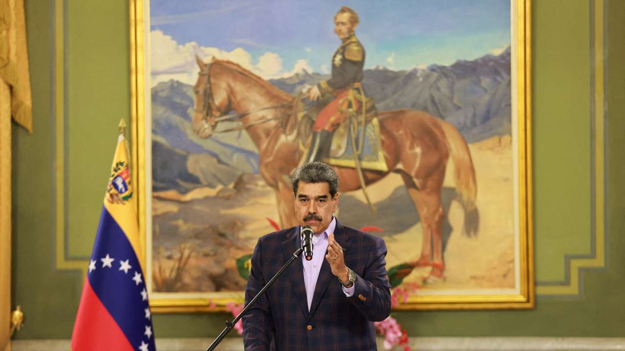 Maduro signs sweeping defense law, calls for preparedness amid US tensions