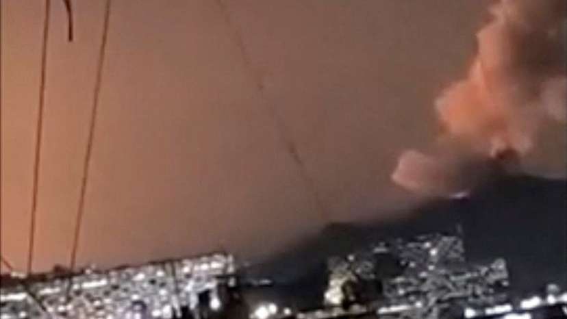 Multiple explosions in the early hours of the morning, in Caracas