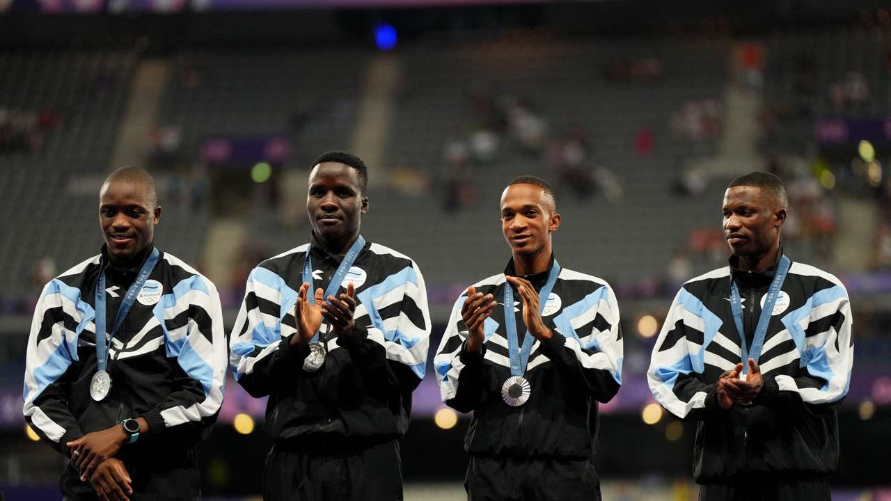 Athletics - Men's 4 x 400m Relay Victory Ceremony